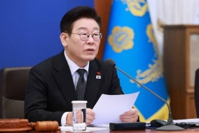 이 대통령, 국세청장 공개질책...