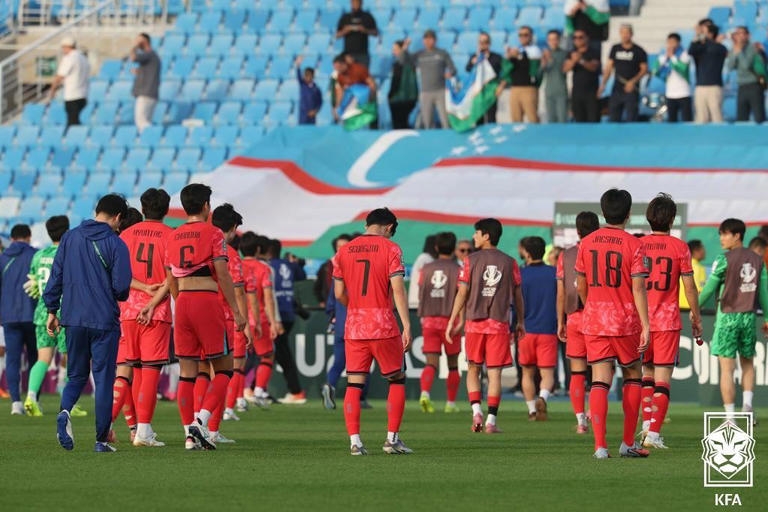 2026AFC U-23 아시안컵 조별리그 대한민국과 우즈베키스탄 경기에서 0대2로 패배