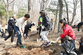 부천시, 식목일 맞아 시민과 함께 원미산 진달래 5,000주 식재